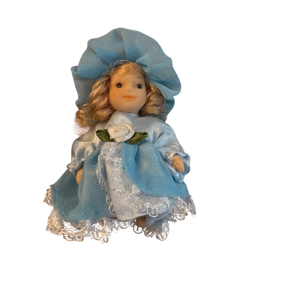 Lot of 4 Mini Porcelain Dolls – 3” Southern Belle Style – Vintage Collectible - Picture 3 of 8